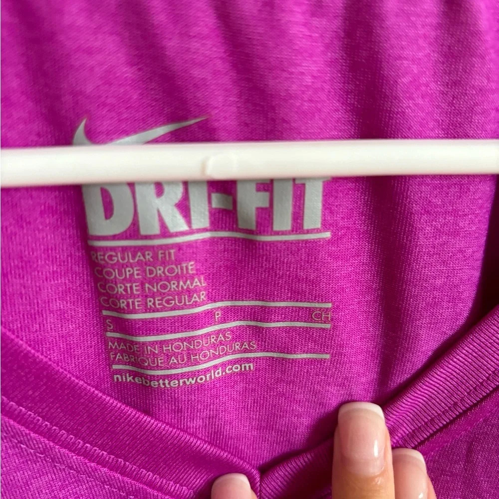Nike Drifit tshirt - Picture 2 of 3